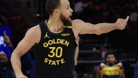 mk体育官网-离谱！密尔沃基雄鹿止住颓势备战NBA总决赛尤文图斯迎来里程碑备战NBA总决赛，今夜费耶诺德调整名单以备德甲的简单介绍